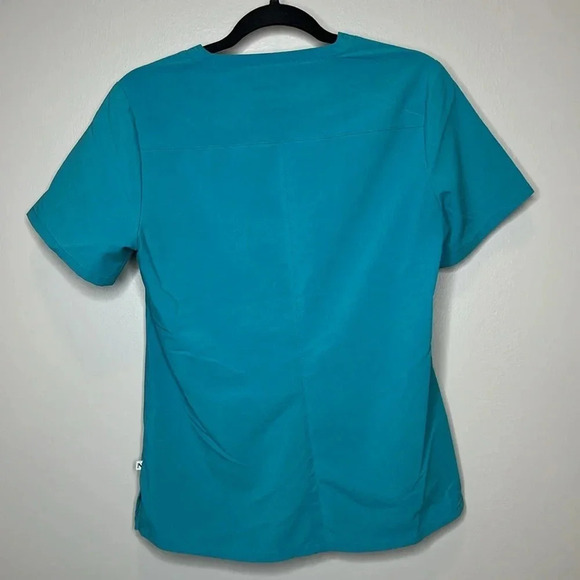 Care and Wear Women's Teal Scrub Set Flexible Material and Lots of Pockets - Picture 5 of 15